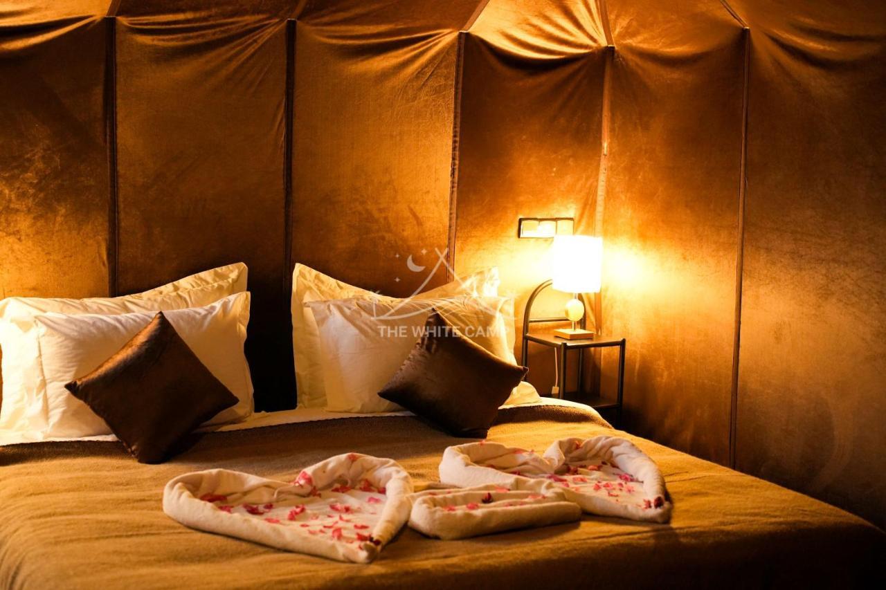 The White Camp - Your Merzouga Luxury Desert Camp & Erg Chebbi Dunes Camel Riding Esterno foto