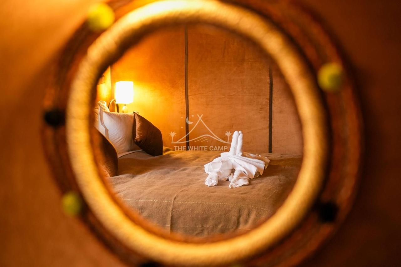 The White Camp - Your Merzouga Luxury Desert Camp & Erg Chebbi Dunes Camel Riding Esterno foto