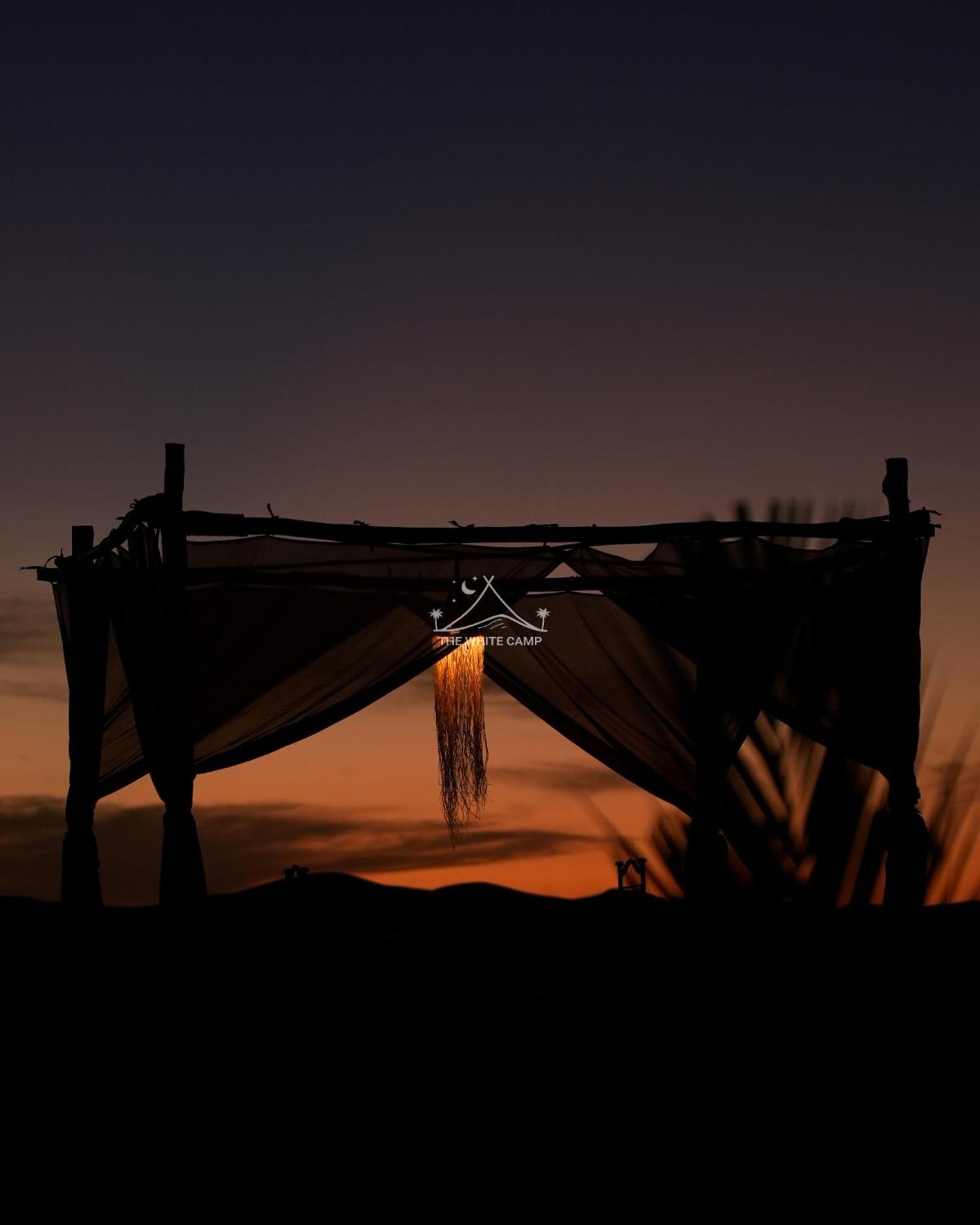 The White Camp - Your Merzouga Luxury Desert Camp & Erg Chebbi Dunes Camel Riding Esterno foto