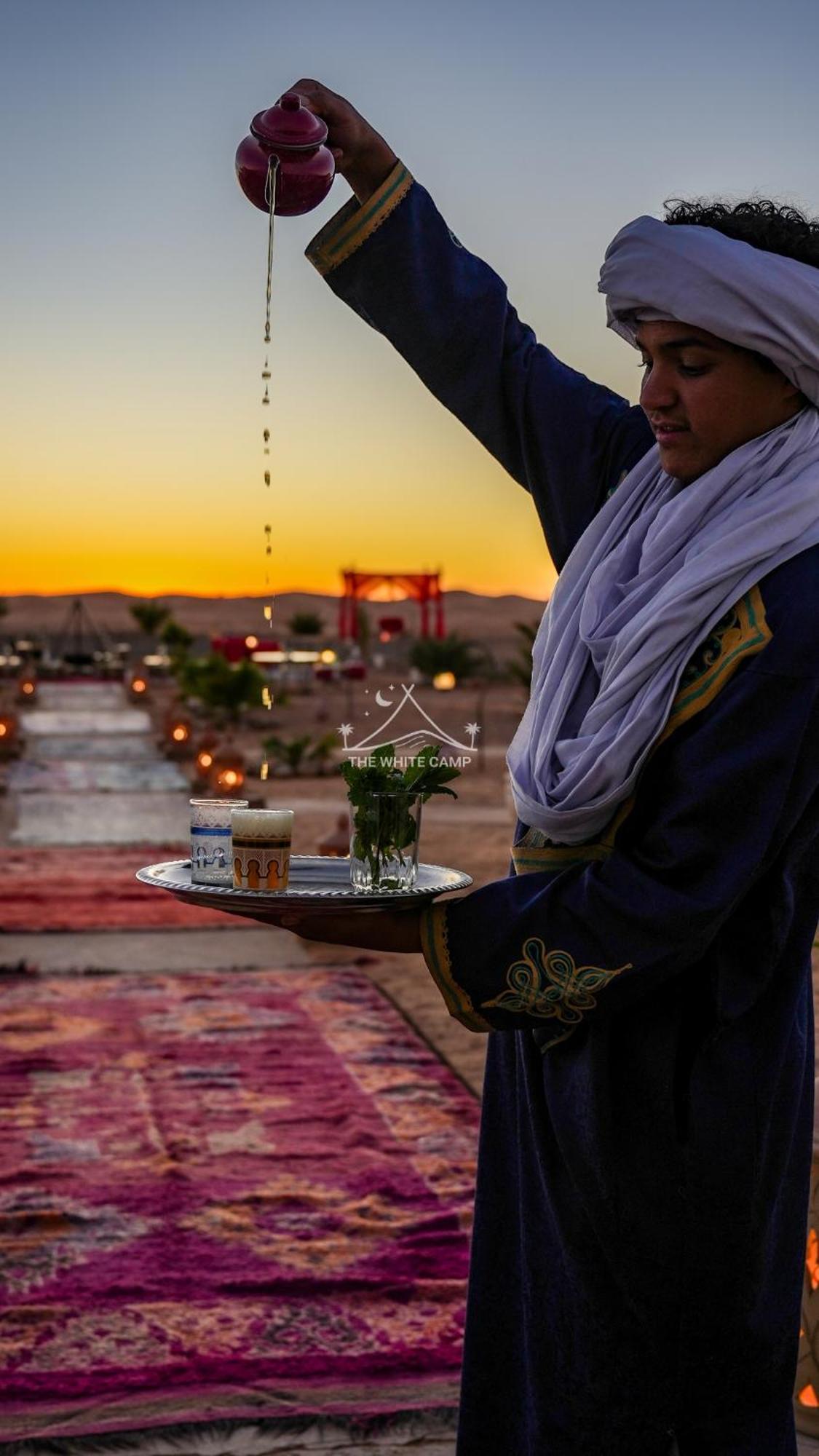 The White Camp - Your Merzouga Luxury Desert Camp & Erg Chebbi Dunes Camel Riding Esterno foto