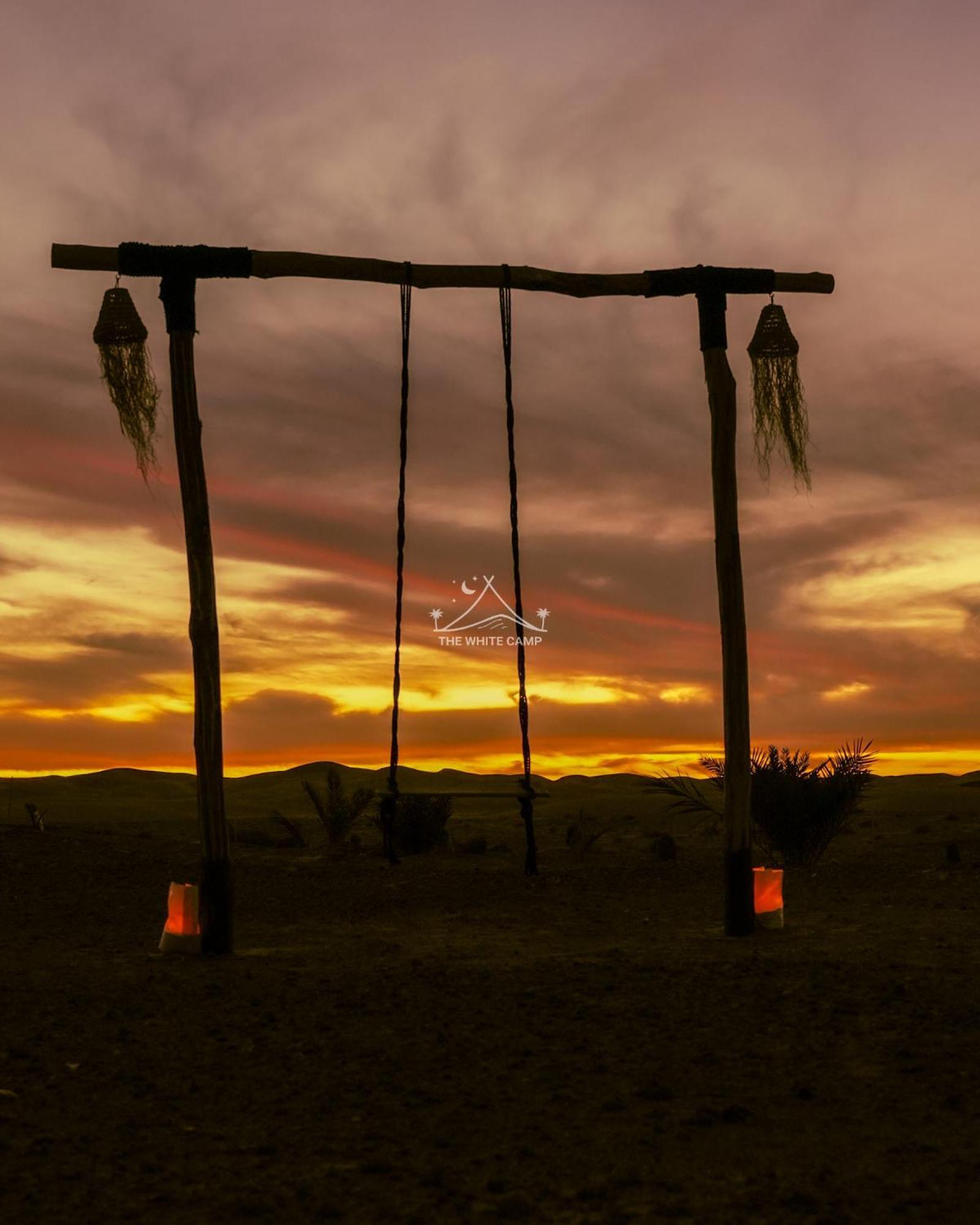 The White Camp - Your Merzouga Luxury Desert Camp & Erg Chebbi Dunes Camel Riding Esterno foto