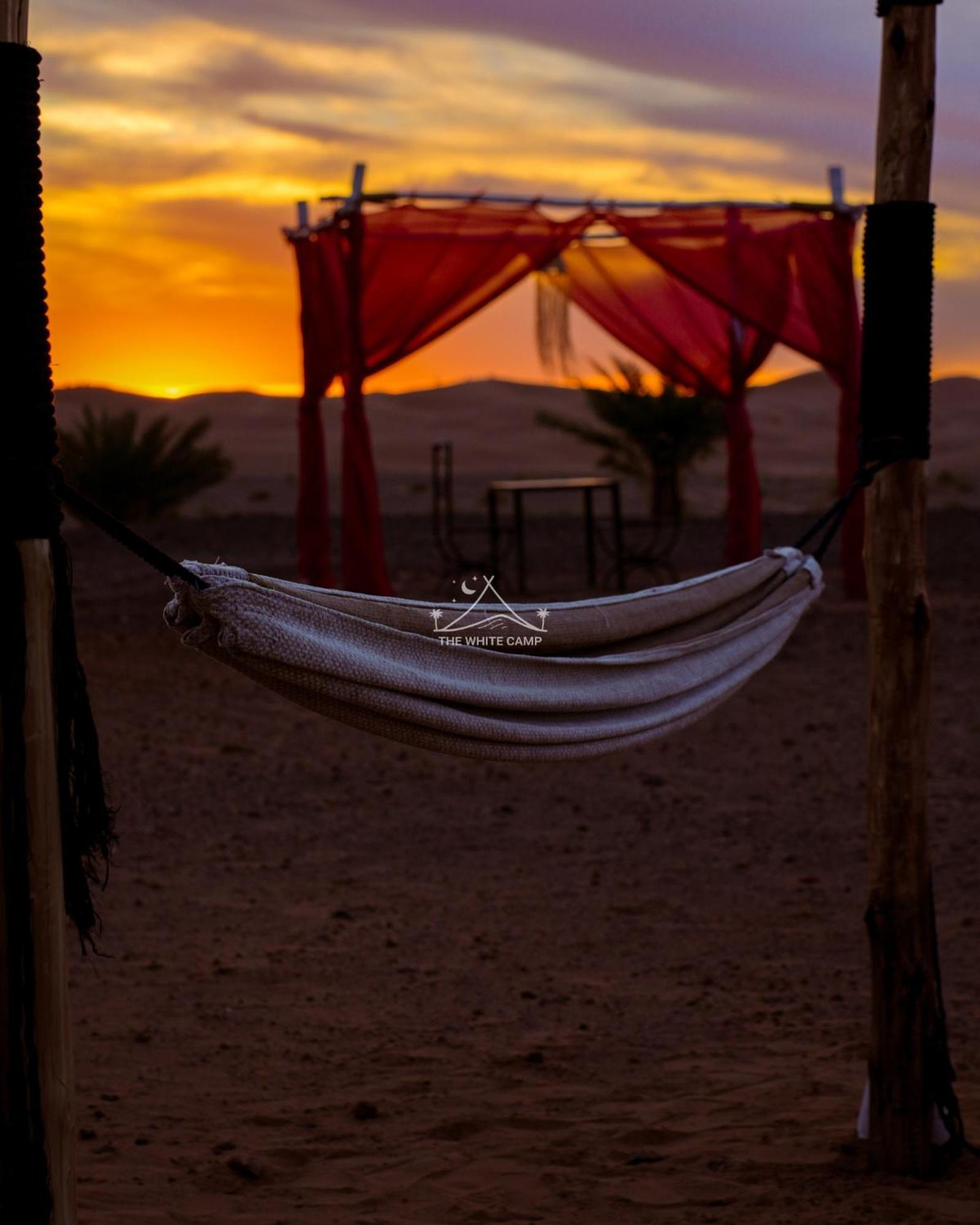 The White Camp - Your Merzouga Luxury Desert Camp & Erg Chebbi Dunes Camel Riding Esterno foto