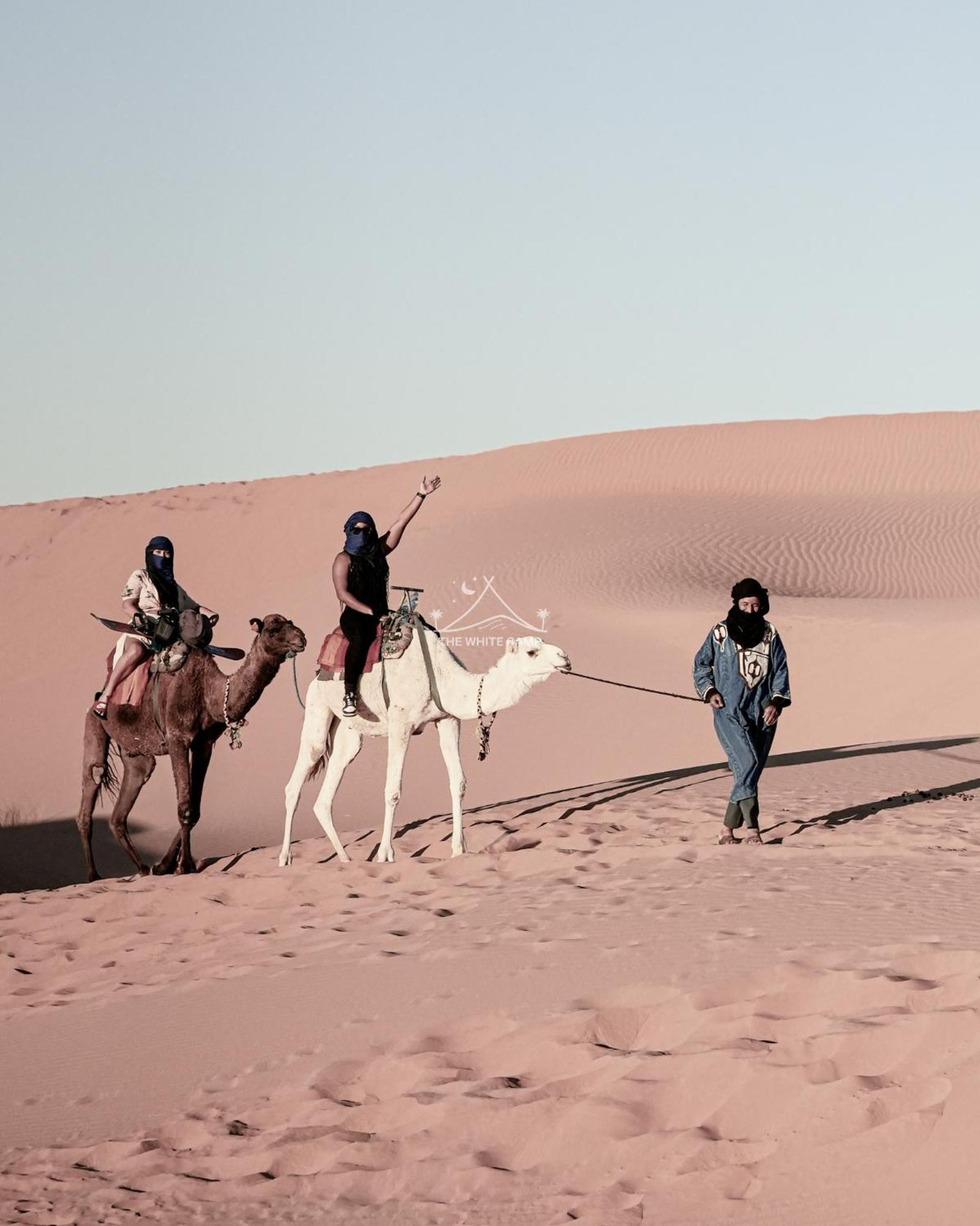 The White Camp - Your Merzouga Luxury Desert Camp & Erg Chebbi Dunes Camel Riding Esterno foto